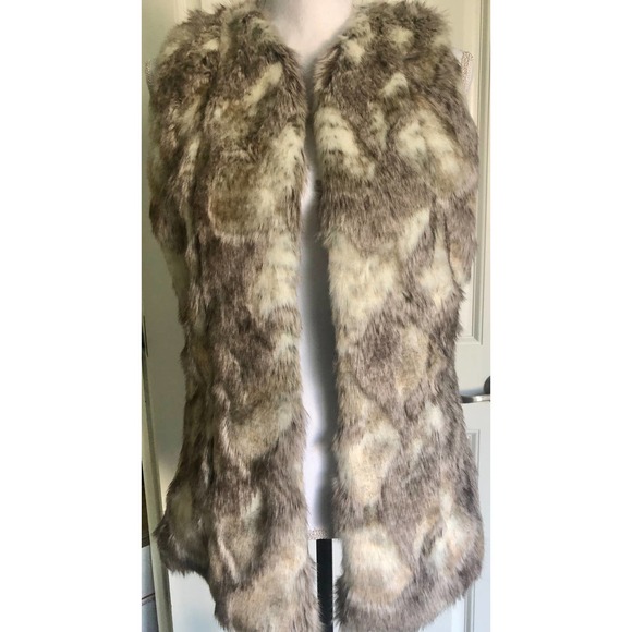BSable Los Angeles Faux Fur‎ Vest - Picture 1 of 13